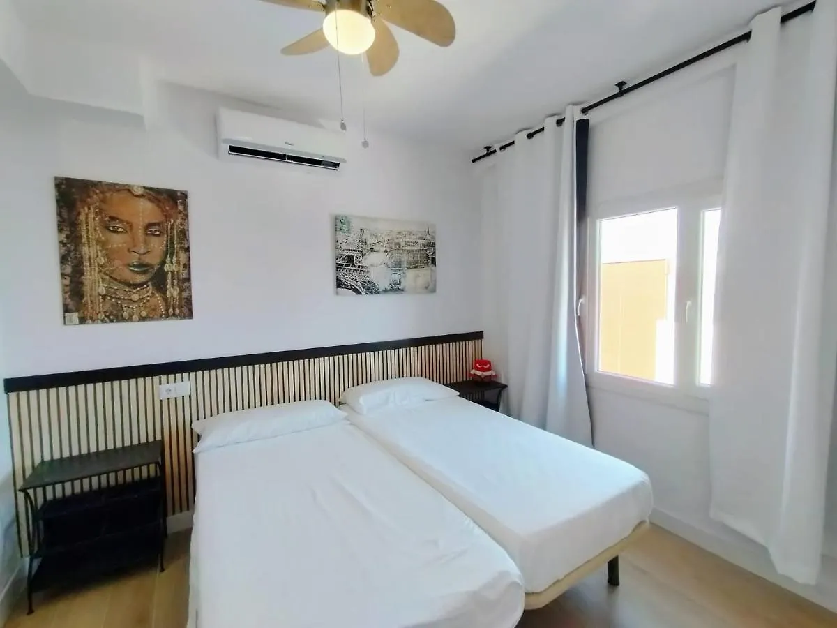 Velazquez Aeropuerto Terraza Apartment Malaga